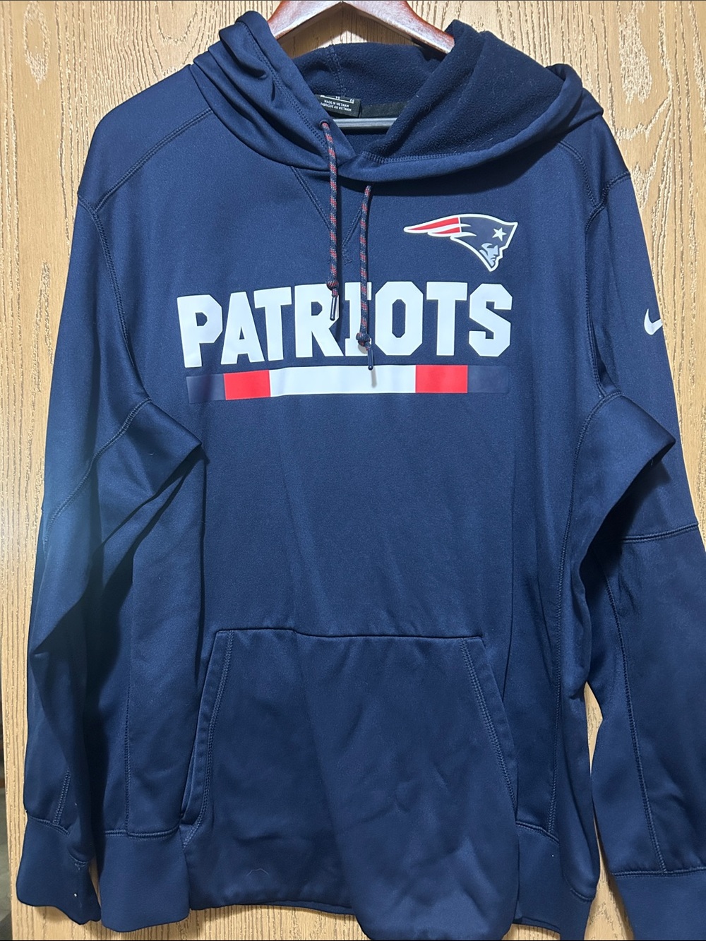 Nike Patriots Navy Pullover Hoodie with Red & White Accents - Men